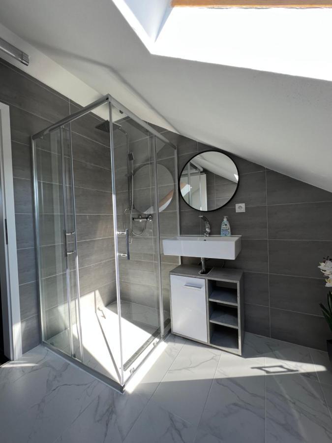 Loft Apartment *